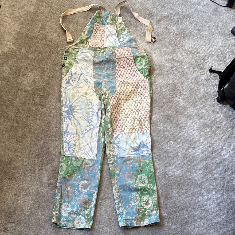Pilcro Multicolor Floral Patchwork Overalls size 30 Women’s